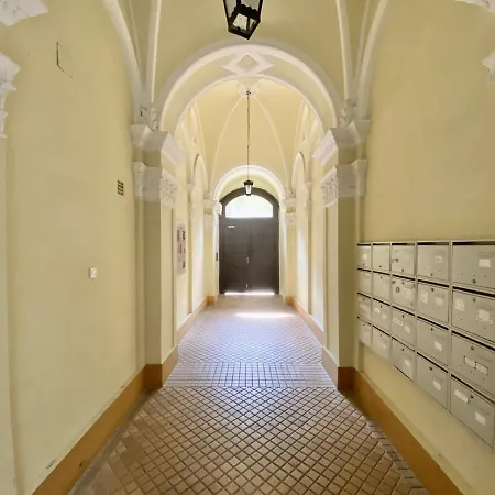 Penthouse By Hi5 -at The Of Budapešť